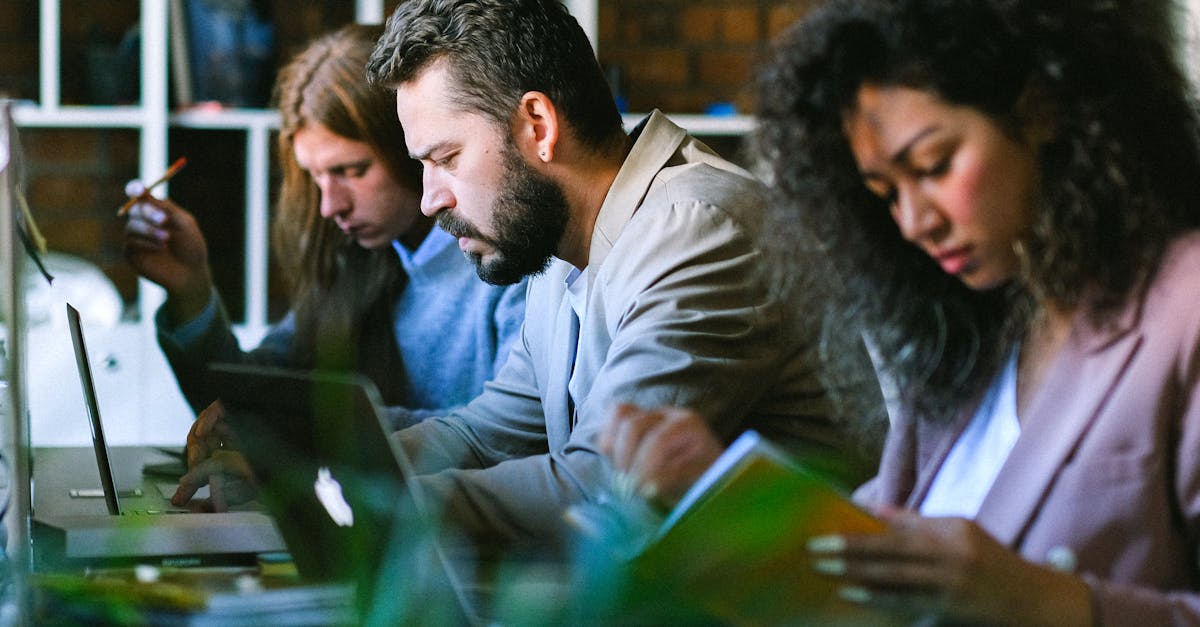 蜂巢互联实名账号：如何为企业发送优质短信