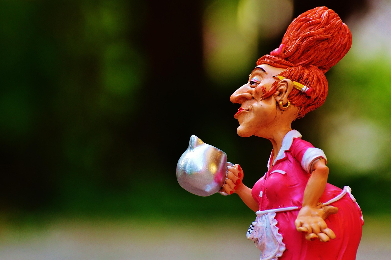 监管方式与监管机制，可能包括法律、技术等多方面的采取