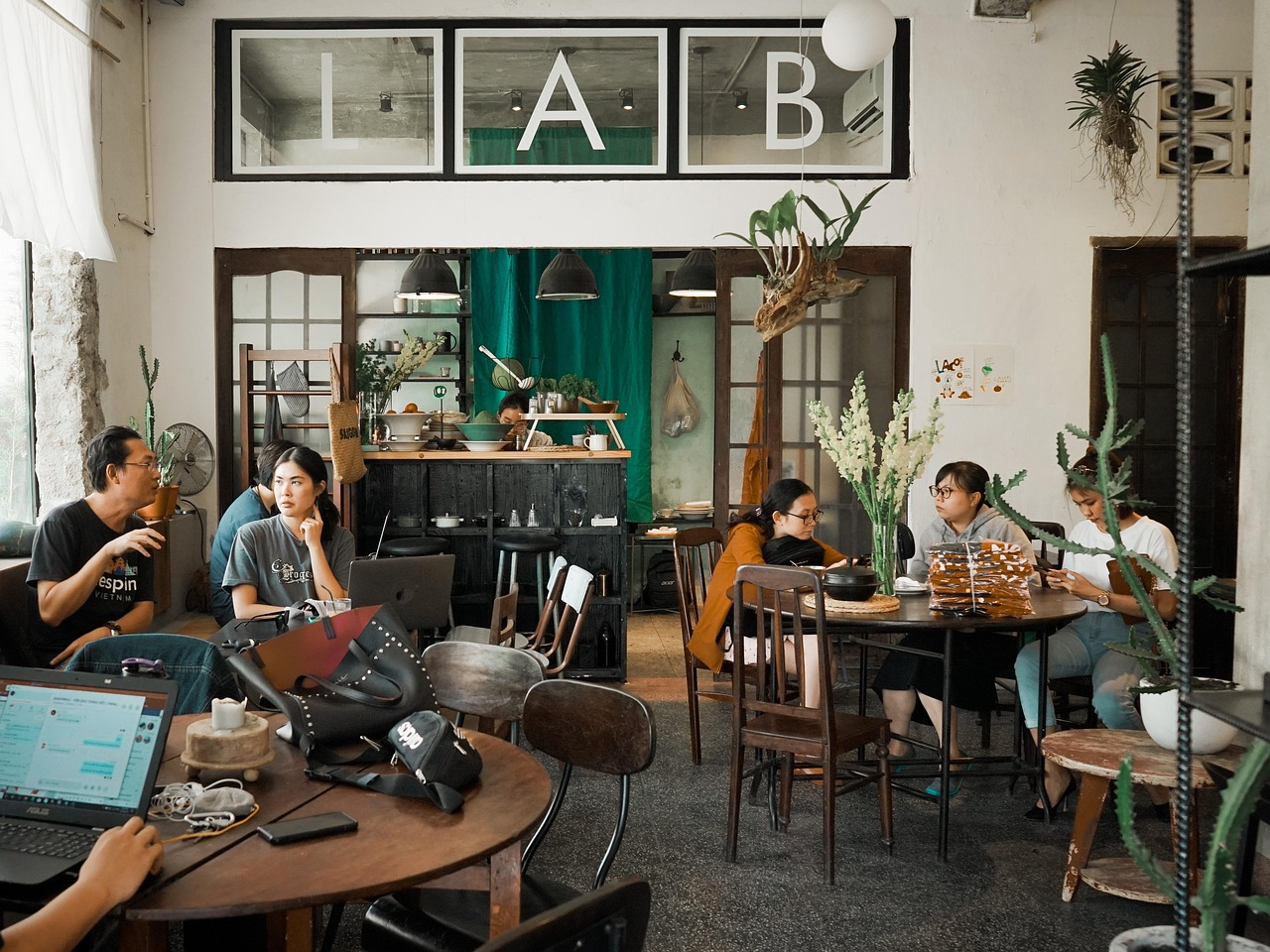 圣树唤歌:工商注册代理记账机构