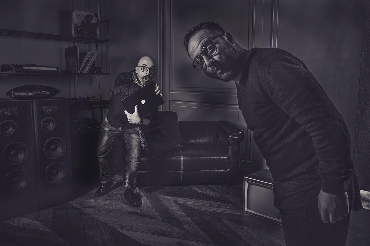 卖vx的网站：平台开户需要实名认证吗