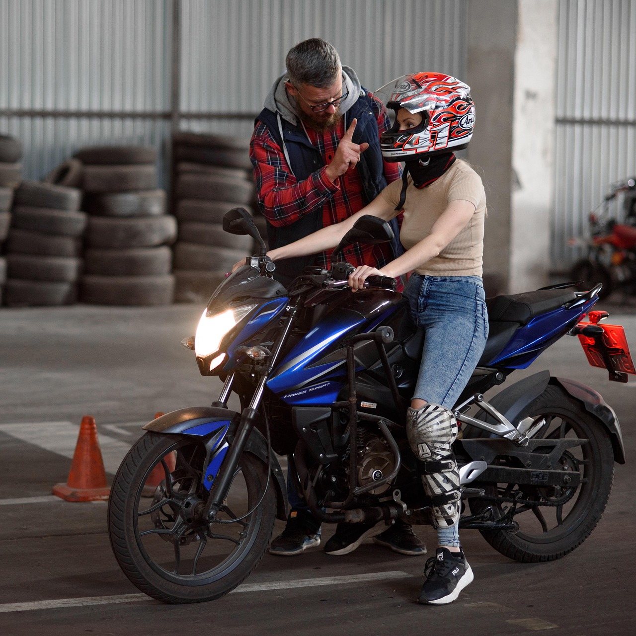 支付宝号买卖：理财平台需要开户信息